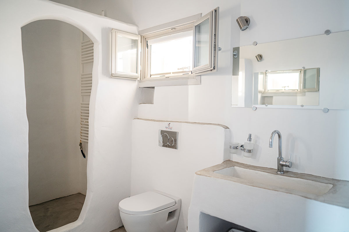 Bathroom of Napos Villa