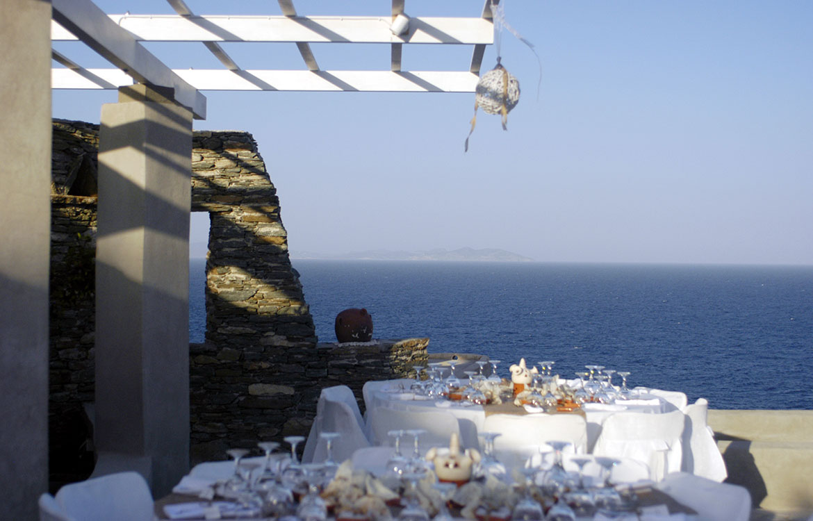 Réception de mariage à l'hôtel Napos de Sifnos