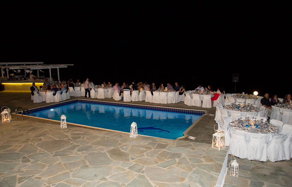 Réception de mariage à l'hôtel Napos de Sifnos